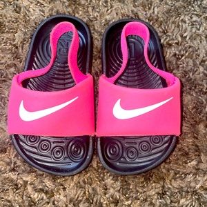 Nike slides